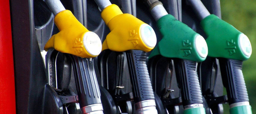 Significant Drop in UK Inflation Amid Declining Fuel Costs